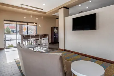 Photo 5 - MainStay Suites Moab near Arches National Park
