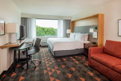 Photo 4 - Holiday Inn Newport News - Hampton by IHG