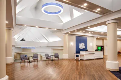 Photo 3 - Holiday Inn Newport News - Hampton by IHG