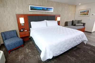 Photo 5 - Holiday Inn & Suites Sioux Falls - Airport by IHG
