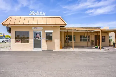 Photo 3 - OYO Hotel Yuma AZ - I-8/US-95