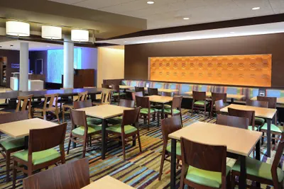 Photo 4 - Fairfield Inn & Suites by Marriott Raleigh Capital Blvd./I-540
