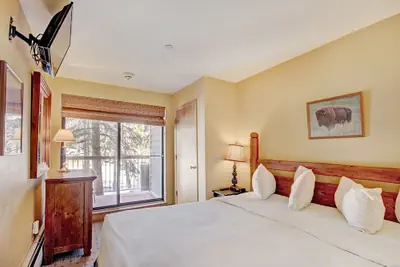 Photo 4 - Wake up to Winter Wonderland 1Br 1Ba-Downtown Breck Sleeps 4