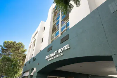 Photo 2 - Gateway Hotel Santa Monica