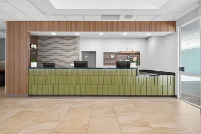 Photo 4 - Gateway Hotel Santa Monica