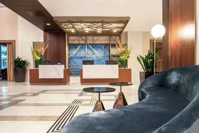 Photo 3 - Embassy Suites by Hilton Seattle Downtown Pioneer Square