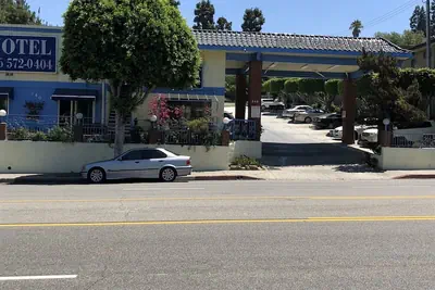 Photo 2 - Kings Lodge Motel
