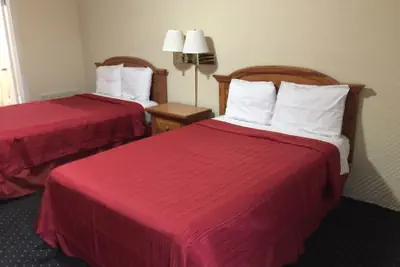 Photo 2 - Royal Inn