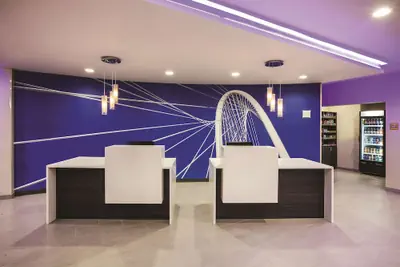Photo 3 - La Quinta Inn & Suites by Wyndham Dallas Northeast-Arboretum