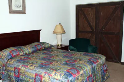 Photo 5 - Bunkhouse Motel