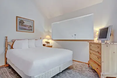 Photo 5 - Ideal Locale Steps To Mountain & Main St- 1br+loft, Sleeps 6 1 Bedroom Condo by RedAwning
