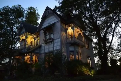 Photo 2 - The Carleton House
