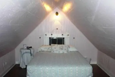 Photo 5 - The Carleton House