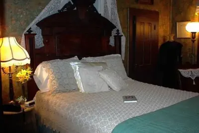 Photo 4 - The Carleton House