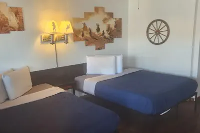 Photo 4 - Brad's Desert Inn