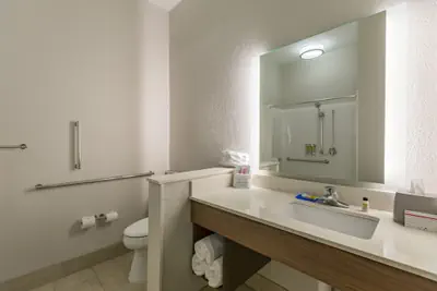 Photo 5 - Holiday Inn Express and Suites San Marcos South by IHG