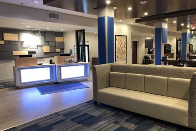 Photo 4 - Holiday Inn Express & Suites Racine by IHG