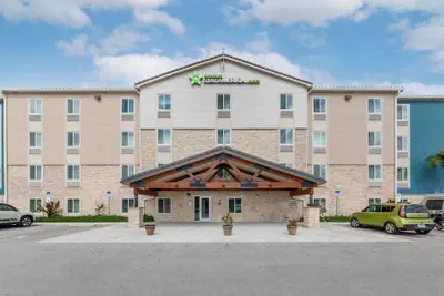 Photo 2 - Extended Stay America Select Suites Deerfield Beach