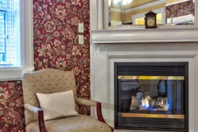 Photo 2 - Cedar Crest Inn