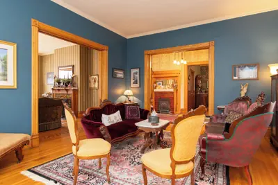 Photo 5 - Aurora Staples Inn