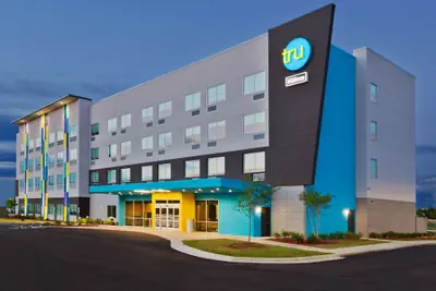Photo 2 - Tru by Hilton Auburn