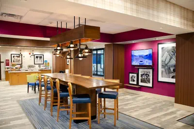 Photo 4 - Hampton Inn Lebanon