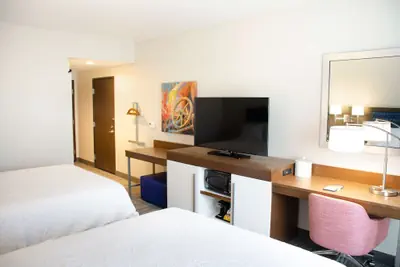 Photo 5 - Hampton Inn Lebanon