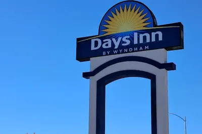 Photo 2 - Days Inn by Wyndham Safford, AZ
