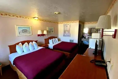 Photo 5 - Western Inn