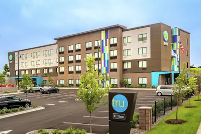 Photo 2 - Tru by Hilton Madison West, WI