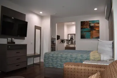 Photo 3 - Grand Villa Inn & Suites - Humble