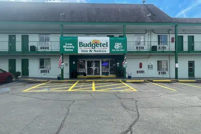 Photo 2 - Budgetel Inn & Suites
