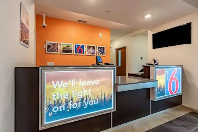 Photo 5 - Motel 6 Mankato, MN