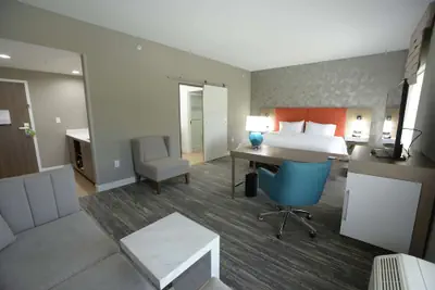 Photo 5 - Hampton Inn & Suites Oklahoma City/Quail Springs