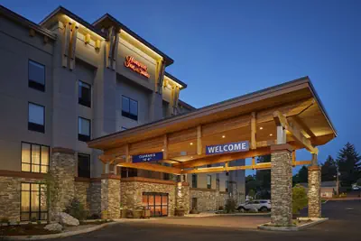 Photo 2 - Hampton Inn & Suites Roseburg