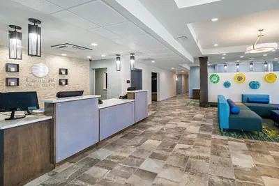 Photo 4 - Comfort Inn & Suites Oklahoma City near Bricktown