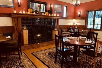 Photo 2 - Springside Inn