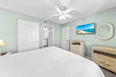 Photo 3 - Tradewinds Condos by Hosteeva
