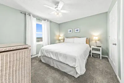 Photo 4 - Tradewinds Condos by Hosteeva