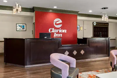 Photo 3 - Clarion Inn Falls Church - Arlington