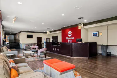 Photo 4 - Clarion Inn Falls Church - Arlington