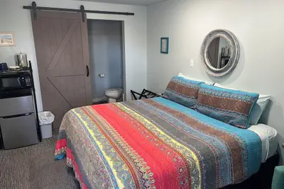 Photo 4 - The Monarch Motel