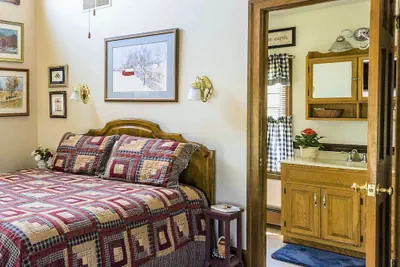 Photo 2 - Red Cardinal Bed and Breakfast