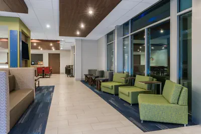 Photo 3 - Holiday Inn Express & Suites Lake Havasu - London Bridge by IHG
