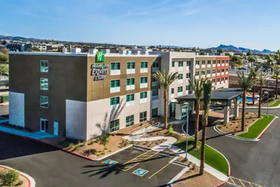 Photo 2 - Holiday Inn Express & Suites Lake Havasu - London Bridge by IHG