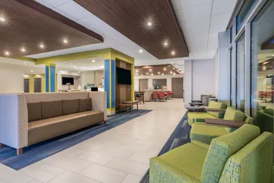 Photo 4 - Holiday Inn Express & Suites Lake Havasu - London Bridge by IHG