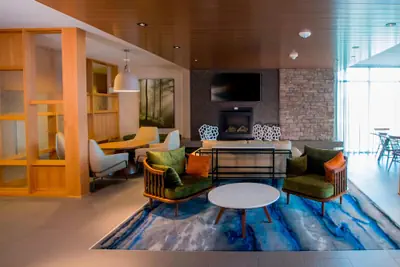 Photo 2 - Fairfield Inn & Suites by Marriott Alexandria