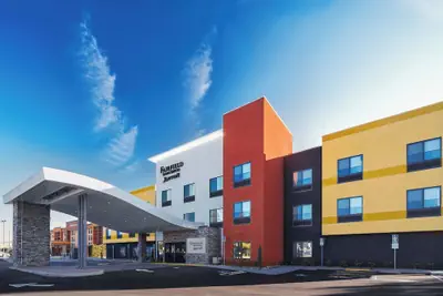 Photo 2 - Fairfield Inn&Suite by Marriott Fresno Yosemite Intl Airport