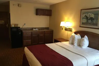 Photo 4 - Radford Inn