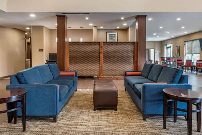 Photo 5 - Comfort Suites Columbus Airport
